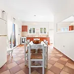 Διαμέρισμα Erato