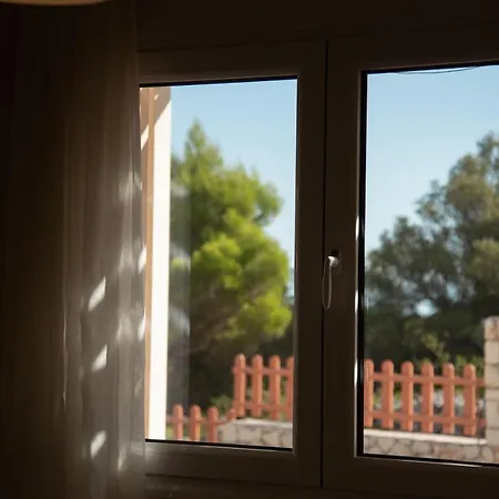 דירה Erato Tsoukaládhes