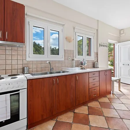 Apartment Erato